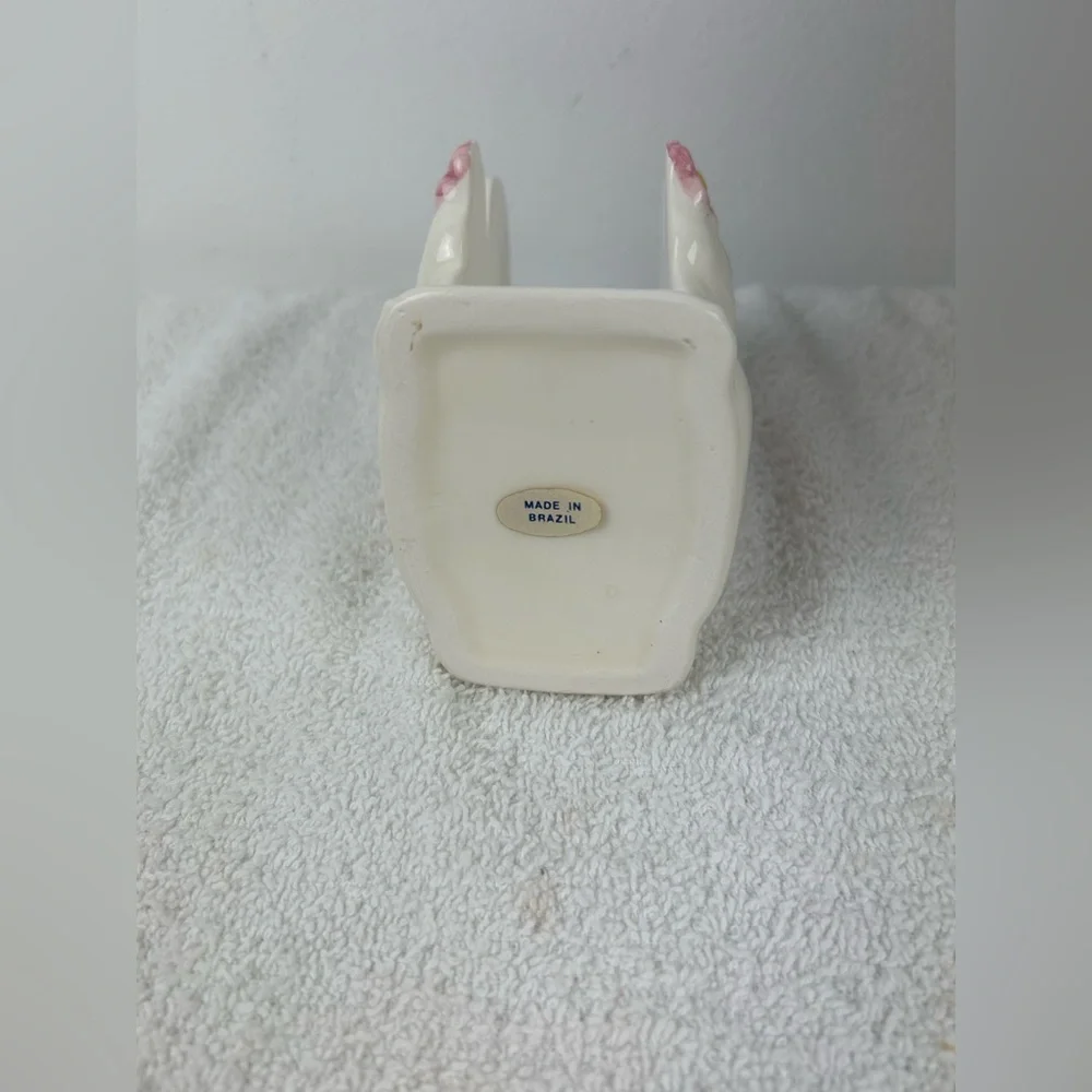 NIB - VTG Avon Bunny Napkin Holder with 25ct Napkins(unopened)Floral Design